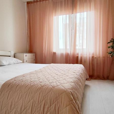 1/10 Вулиця Радунська Apartment Kiev Ngoại thất bức ảnh