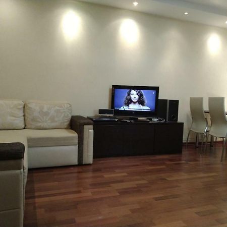 1/10 Вулиця Радунська Apartment Kiev Ngoại thất bức ảnh