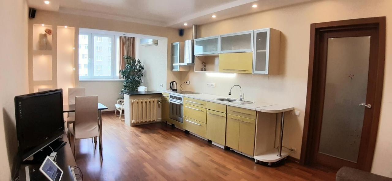 1/10 Вулиця Радунська Apartment Kiev Ngoại thất bức ảnh
