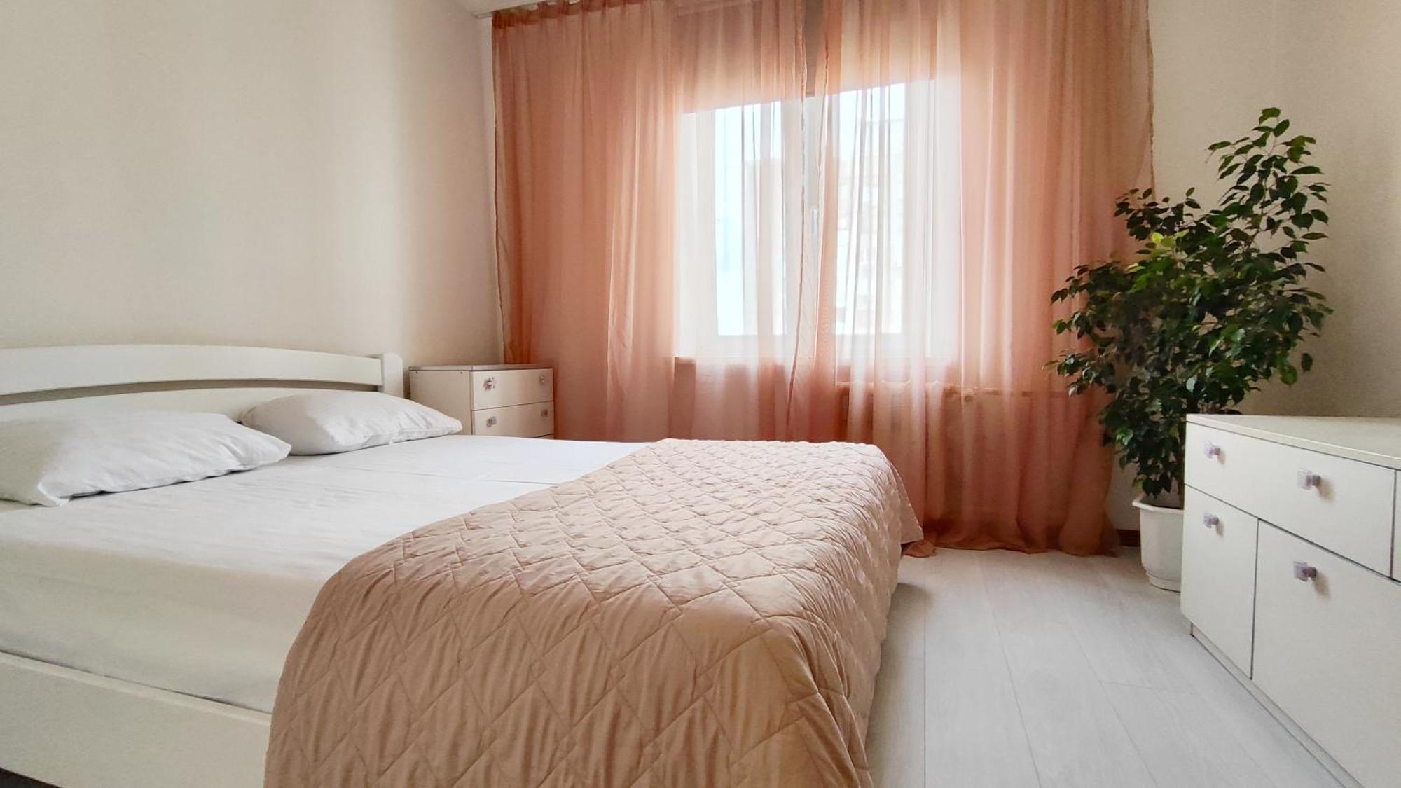 1/10 Вулиця Радунська Apartment Kiev Ngoại thất bức ảnh